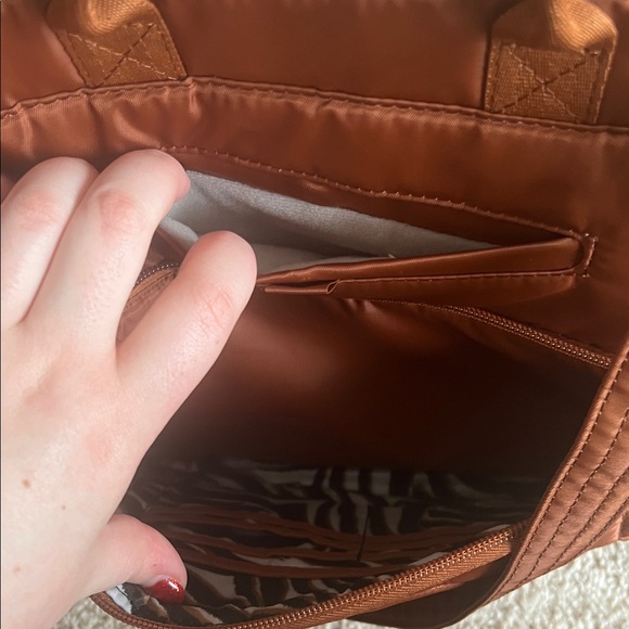 Lug Shoulder Bag - Picture 6 of 6